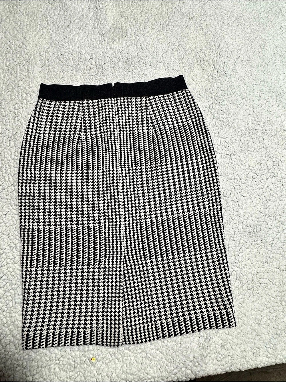 Ann Taylor Petite Houndstooth Mini Skirt Black & White Size SP